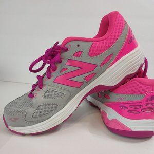 New Balance 680V3 Athletic Shoes Size 6.5 M(B) Pink /Gray